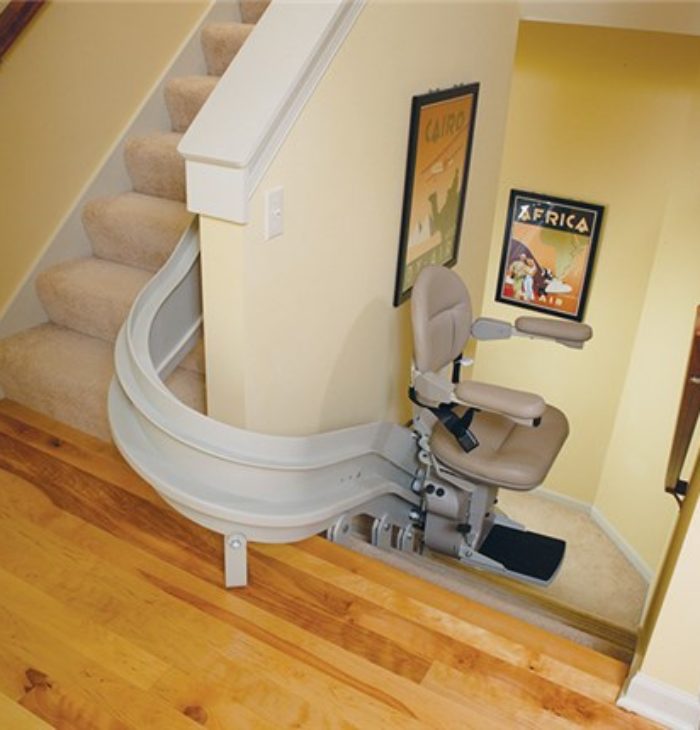 Curved stairlift